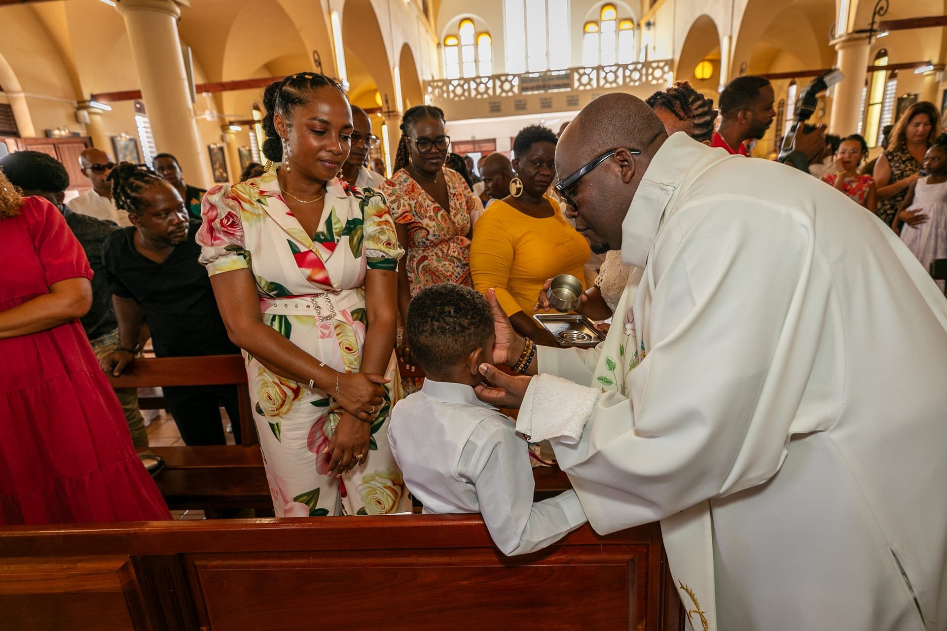 Famille réunie pour le baptême