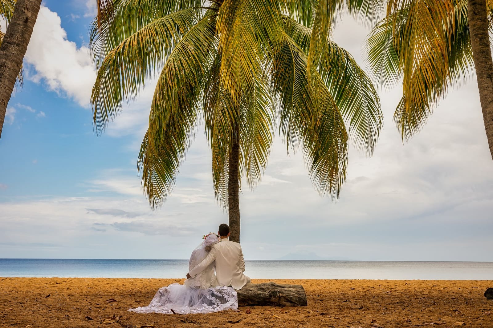 Photographe de mariage en action lors d'une réception en Guadeloupe