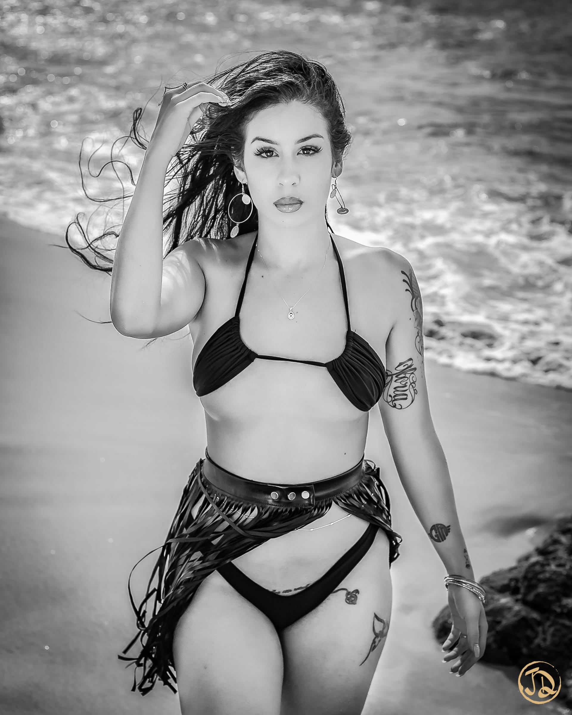 Portrait lifestyle — modèle en extérieur